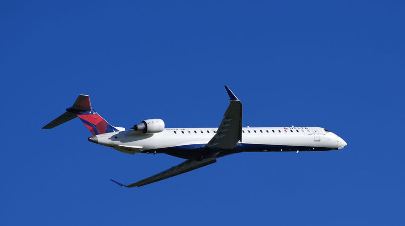 Skoro 200 ludi na palubach lietadiel sa zrazilo v New Yorku