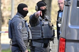 Umyselne zalozeny poziar domu v Mnichove vyvolal zasah jeden mrtvy