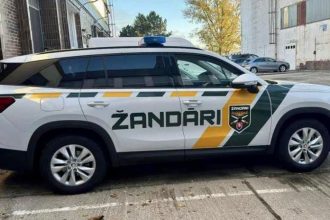 Dostali auta za 15 miliona uniformy mozno nedostanu