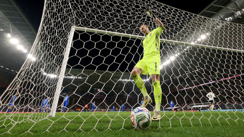 Dubravka spominal na facku a silu timu