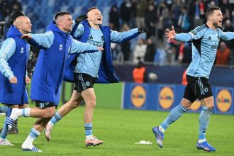 Dvanastminutove hrobove ticho na Slovane