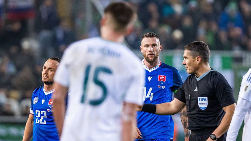 Gol nemal platit vylucenie To je vtip Severni Iri zurili trenera sklamalo spravenie slovenskej lavicky i Calzonu