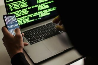 Hackeri napadli danske statne weby a vojensku firmu