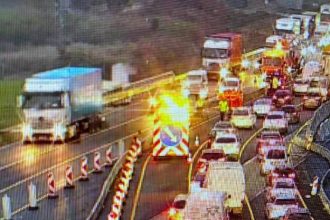 Kolaps na dialnici D1 do Bratislavy auta uviazli tri hodiny