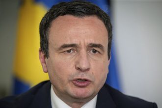 Kurti sa ani na dvakrat nestal premierom Kosovo opat smeruje k predcasnym volbam