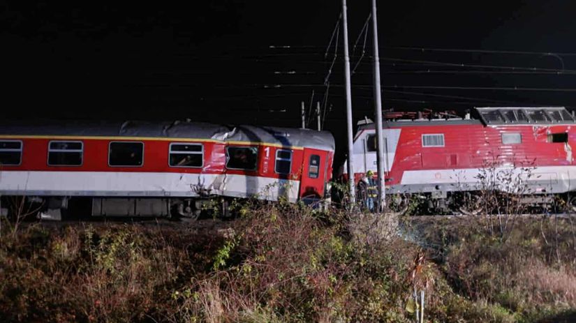 Matovicovci tvrdia ze poznaju vinnika nehody vlakov Simecka Vlada nevie garantovat bezpecnost ludi