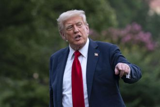 Odstanim kazdeho Trump chce zastavit migraciu a deportovat miliony ludi