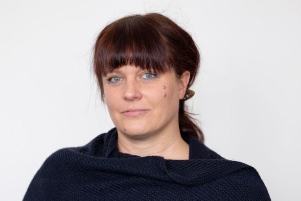 Politika patri do skol