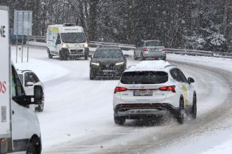 Prva velka kalamita coskoro udiera niektore okresy zasype az 20 cm snehu