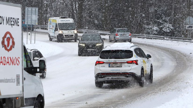 Prva velka kalamita coskoro udiera niektore okresy zasype az 20 cm snehu