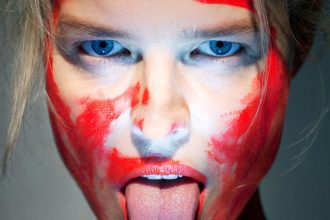 Tonu Stana preslavili akty fotil aj Evu Herzigovu Morgana Freemana ci Vaclava Podte si jeho fotky pozriet do Danubiany Havla