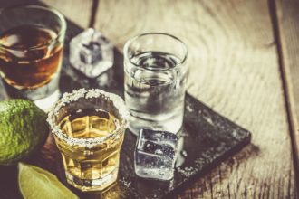 Vodka ako tradicny rusky napoj Ina krajina si narokuje prvenstvo