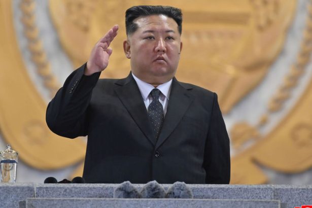 Vojakov vychvalil uradnikov zosadil zo sveta Kim si prezrel tovarne na skolske potreby a necakane priznal aj chybu