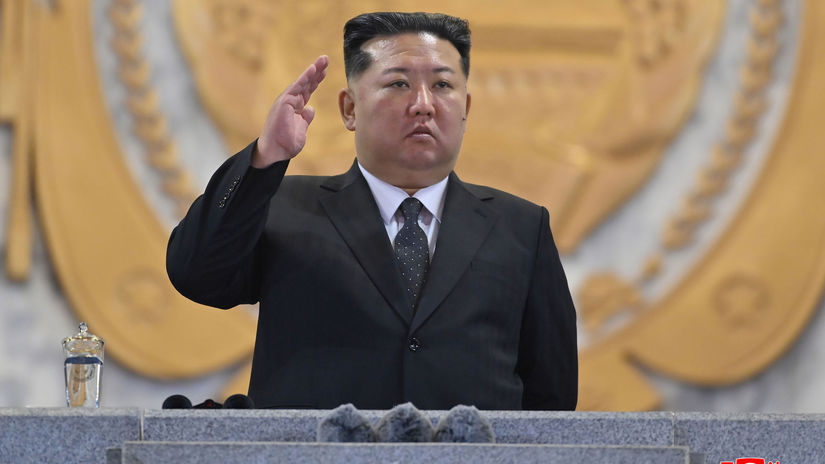 Vojakov vychvalil uradnikov zosadil zo sveta Kim si prezrel tovarne na skolske potreby a necakane priznal aj chybu