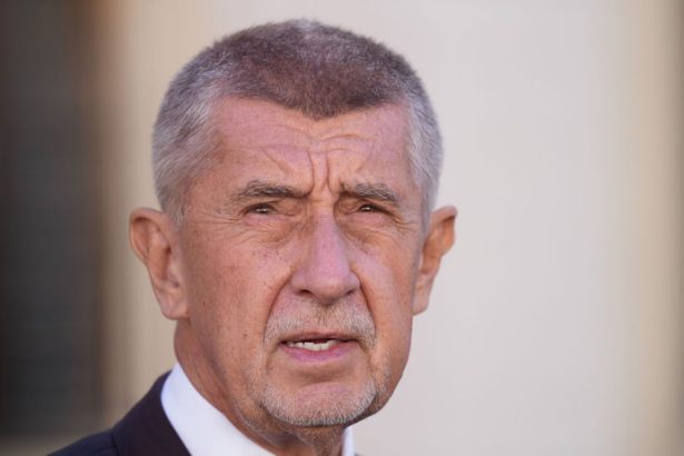 Babis Cesko podporuje dalsiu pomoc Kyjevu suhlasi s ruskymi aktivami