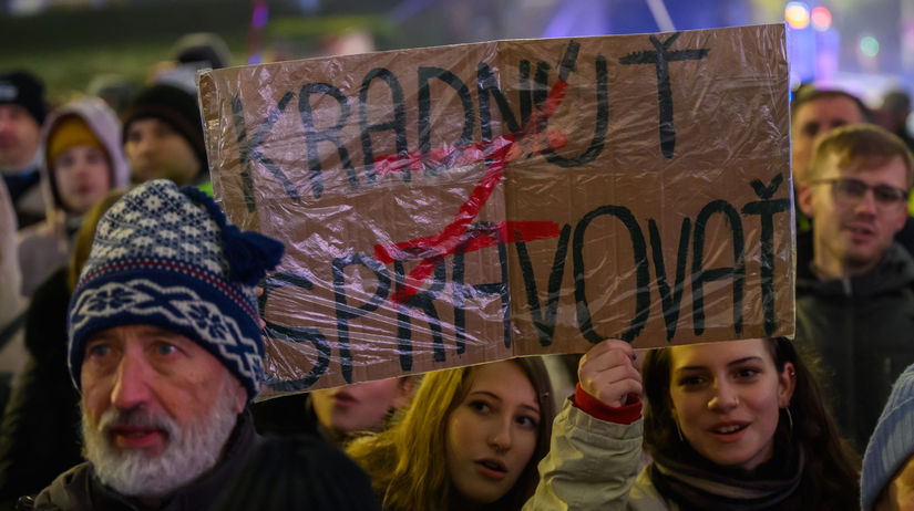 Bratislava a dalsie mesta opat protestuju Opozicia ziada prezidenta o vetovanie trestnej novely
