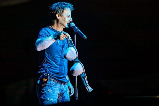 Koncert Teamu sa zmenil na otvorenu kritiku Fica Habera prehovoril o premierovi no narazil na silny odpor