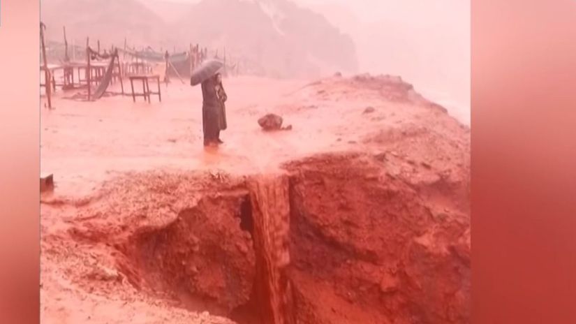 Krvavy dazd a karminove potoky Ukaz ako z Biblie