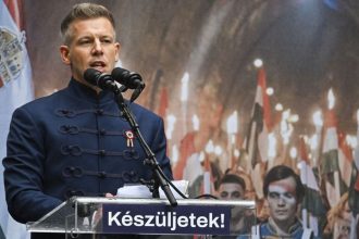 Madarsky rival Orbana zverejnil spravu o zneuzivani deti