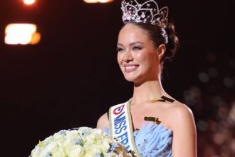 Narodila sa 15700 km od Pariza Francuzsko ma novu kralovnu krasy z druhej strany sveta