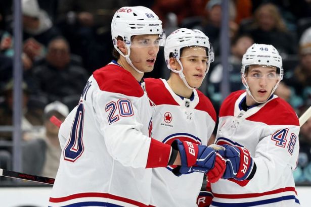 Nepoznana uloha pre mladeho Slovaka Lider Slafkovsky riadi novacikov z europskej uderky