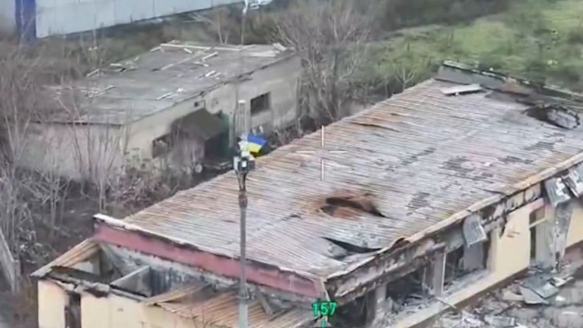 Odkaz priamo Putinovi Ukrajinci vztycili vlajku v Pokrovska