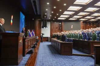 Putin nazval europskych lidrov malymi prasiatkami