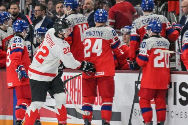 Toto urobi kapitan Kanadania provokovali a tesili sa stazuju sa Cesi