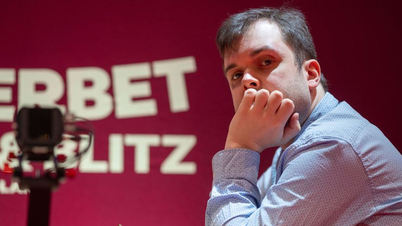 Velmajster odmietol hrat pod ruskou vlajkou dostal trest