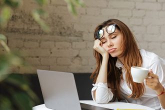 Zobudzate sa par minut pred budikom