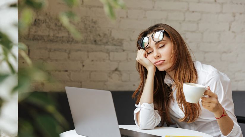 Zobudzate sa par minut pred budikom