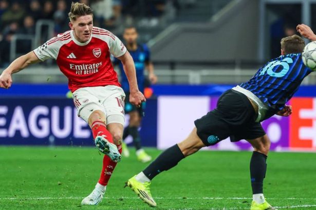 Europa mu leala pri nohch zhorel ako faka Draha posila sa trapi Arsenal hlada nahradu