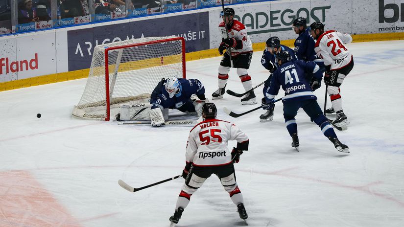 Hokejova liga naruby sokujuce novorocne kolo