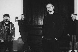 Majka z Gurunu zradca cierna nevesta aj prorok Izaias Korben Dallas nahrali album plny netradicnych postav a osobnych pribehov