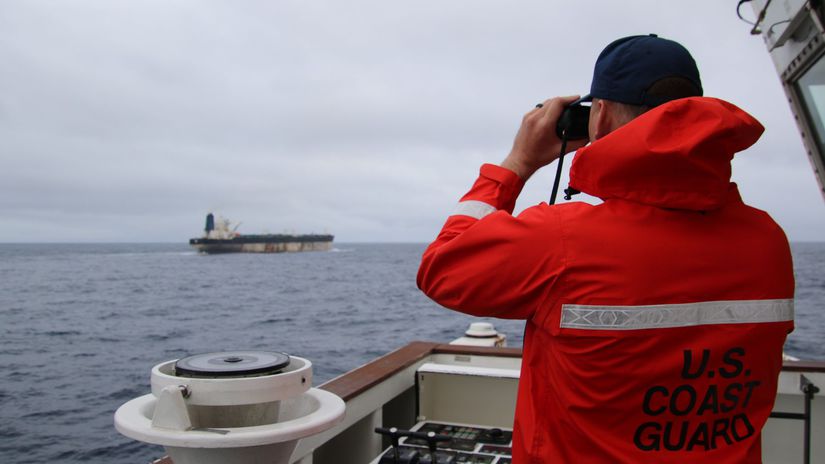 Nahanacka na otvorenom mori sa skoncila americka armada zadrzala tanker pod ruskou vlajkou