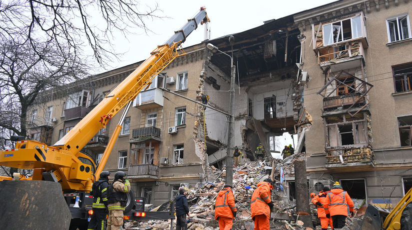 ONLINE Rusi opat masivne zautocili Viac nez 160 dronov nici Ukrajinu v Odesse stale vytahuju ludi z ruin