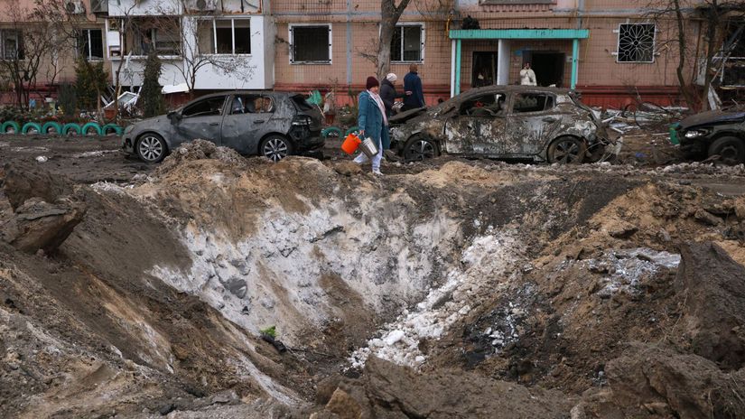 ONLINE Zelenskyj kritizuje predstavitelov Kyjeva za riesenie dodavok energi Macron posle Ukrajine generatory