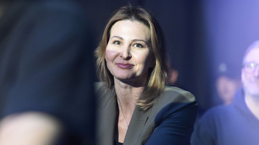 Poblaznila Douglasa no Karel ju musel dobyvat Ivana Gottova ma 50 jej cesta od au pair pripomina film