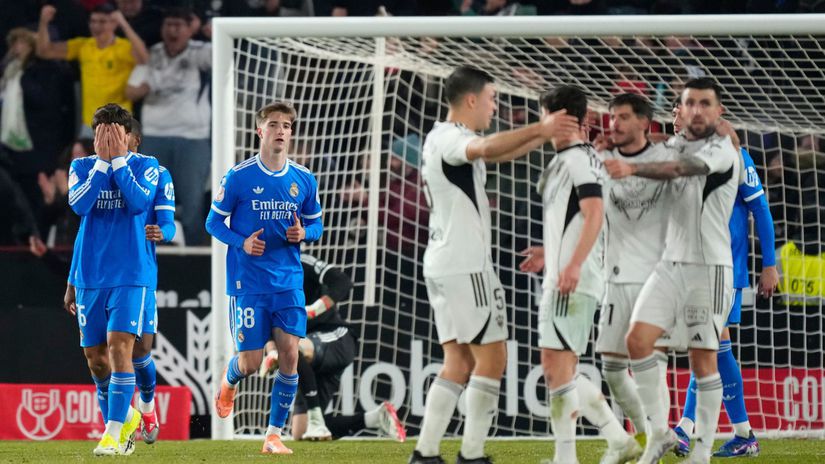 Sialenstvo v Albacete Monumentalna potupa Realu Madrid