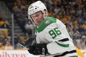 Slovaci uz vedia kto ich preveri na ZOH Fini hlasia jedineho hraca z Europy Svedi len z NHL