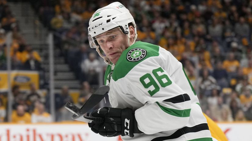 Slovaci uz vedia kto ich preveri na ZOH Fini hlasia jedineho hraca z Europy Svedi len z NHL