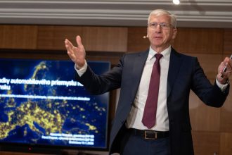 Slovensko vyraba viac nez milion aut rocne no automobilovy zazrak sa zacina rozpadavat