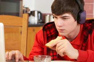 Ticha epidemia medzi detmi Zavislost 1 z 10 chlapcov