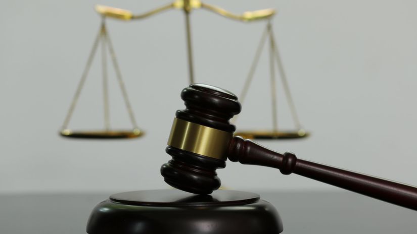 Tisicky eur ako odskodnenie za chyby uradov ci sudu nie su nerealne Kedy a ako je mozne o ne ziadat