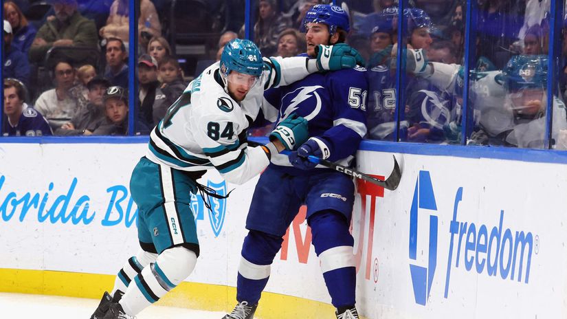 Uspena noc Slovakov v NHL Regenda a Dvorsky s golom viacbodovy zapas Fehervaryho