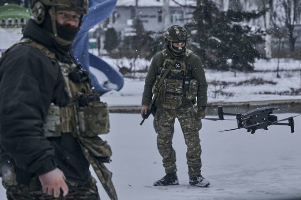 V hre nie je len mier Moskva bude na rokovaniach v Abu Zabi presadzovat formulaciu z Anchorage uvadza Reuters