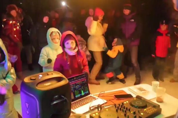 VIDEO Kyjevcania si v mraze zorganizovali party Nemame kurenie ale mame silu ducha a chut zit