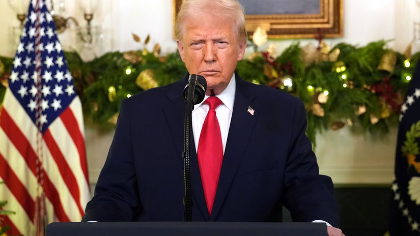 VIDEO Trump let do Davosu nahradnm lietadlom Air Force One malo technick poruchu