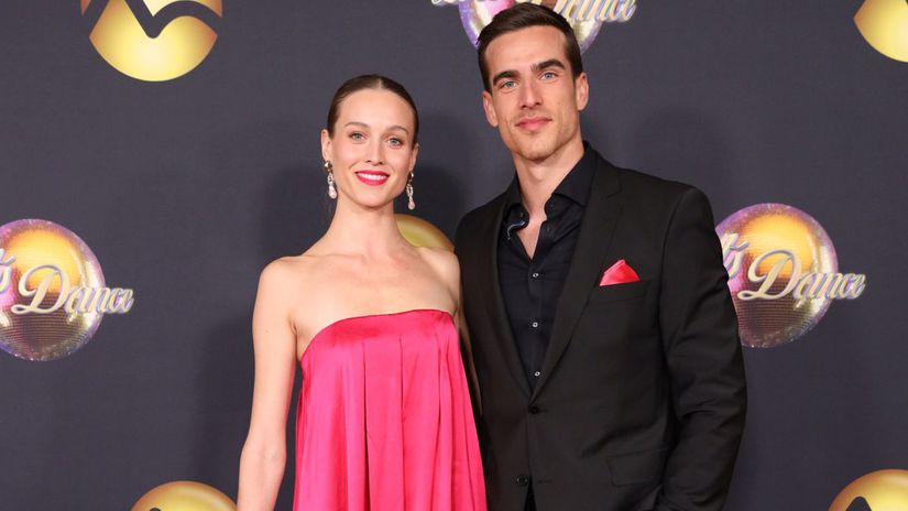 Bardyho krasna polovicka zverejnila zabery ktore vas ohromia Takto vyzarali na zaciatku ich lasky