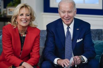 Bidenov exmanzel celi obvineniu z vrazdy Jeho sucasnu manzelku nasli mrtvu